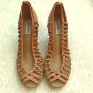 Steve Madden camel cutout wedges size 8